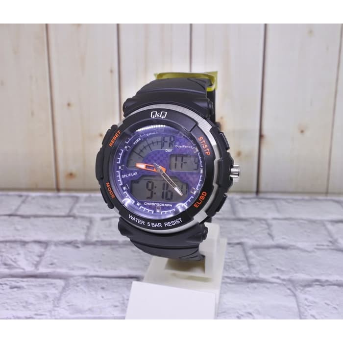 Q&Q QQ Analog Digital Jam Tangan Pria Hitam M012J003Y Original