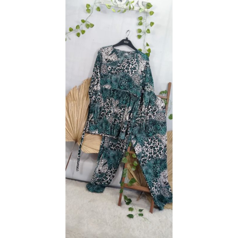 One set Pajamas Jumbo