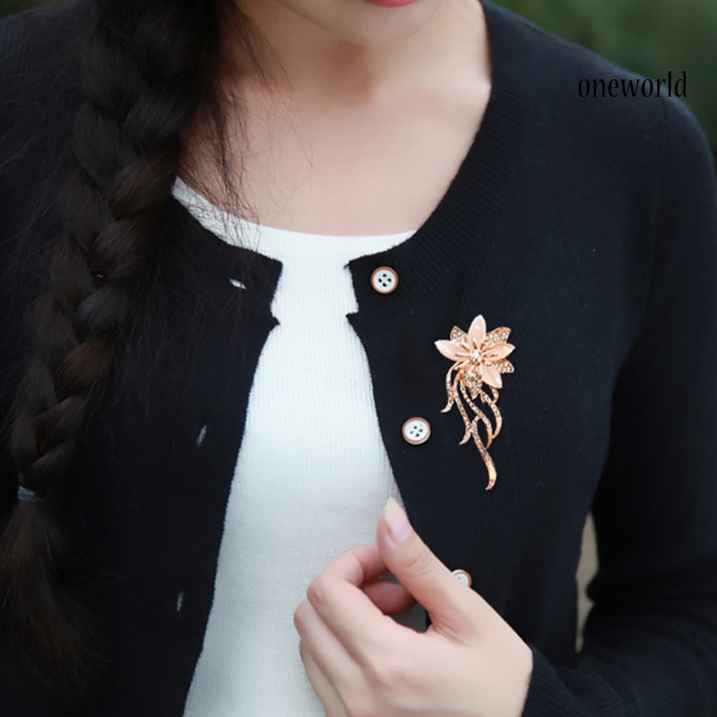 OW@ Women Fashion Rhinestone Inlaid Flower Brooch Pin Cardigan Shawl Decor Gift