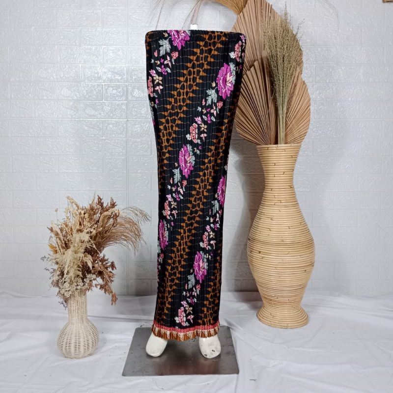 Rok plisket batik motif / rok kebaya / bawahan kebaya / rok wisuda / batik / rok batik / rok llisket