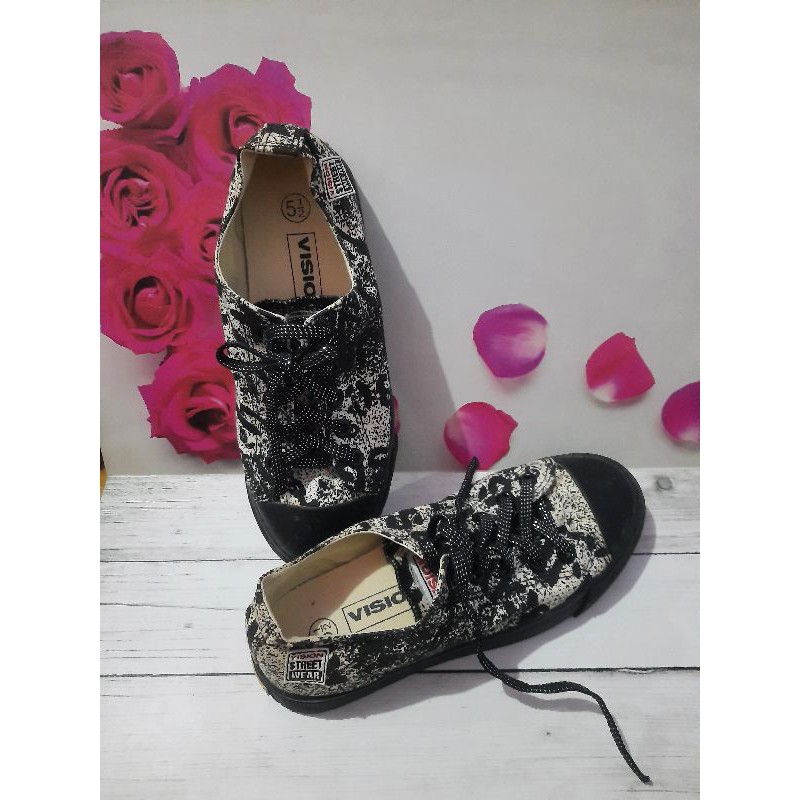 Preloved Sepatu Vision Street Wear Real Pict Ori