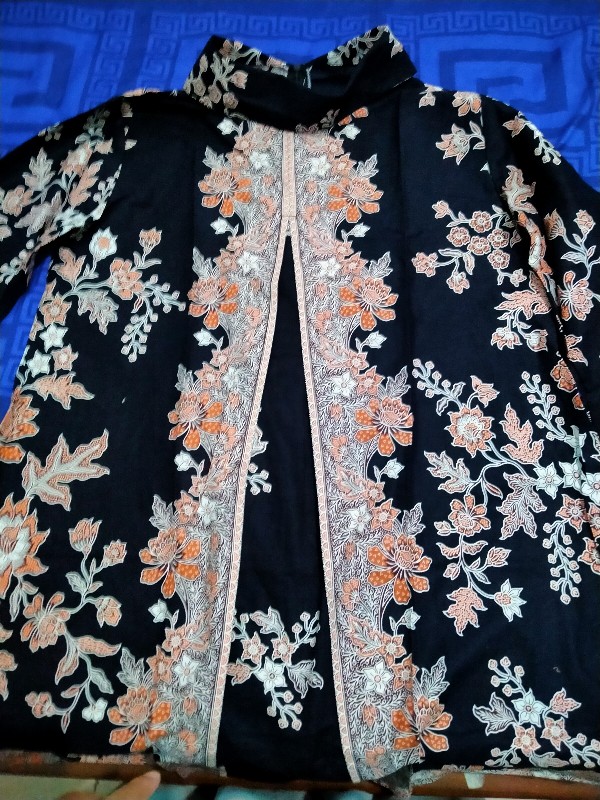 Grosir Terlaris Genes Jelita Tunic Navbor Yelbor Whitbor Creambor Tunik Batik Modern Hrb046