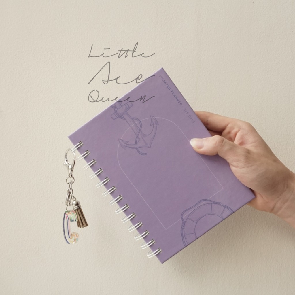 

Personalised Letter + LILAC Undated Planner by LAQ