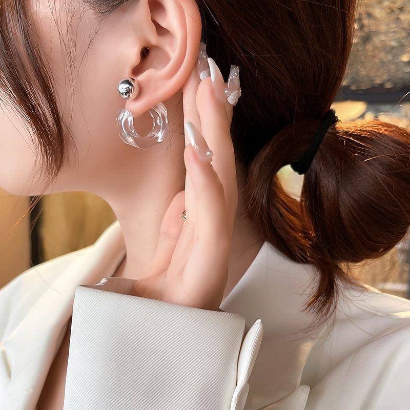 Celya Earring letter C Korean Style