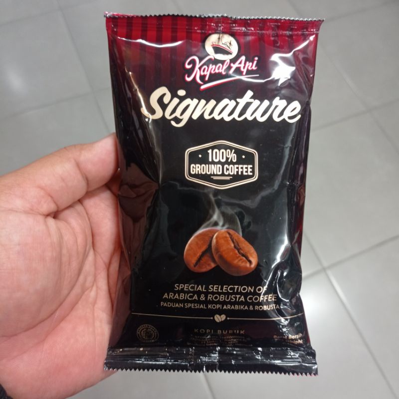 

Kapal Api Signature 2 in 1 / Kopi Kapal Api Signature / Kopi Hitam Instan 65Gr