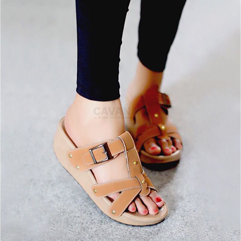Sandal Wanita Wedges Cavana SDW251