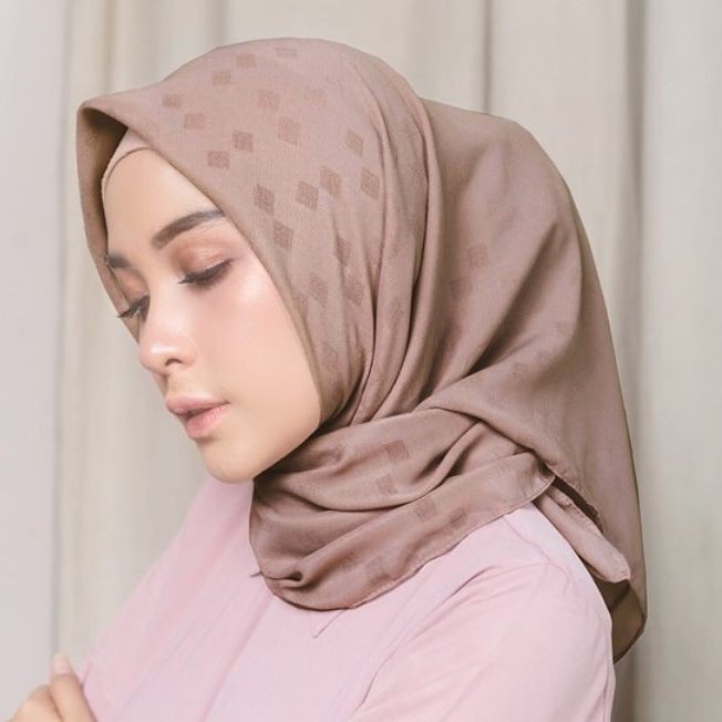 Segi4 Poton Premium Burberry - MOKA By Vanilla Hijab Jilbab Scarf Segiempat Original VH Policotton