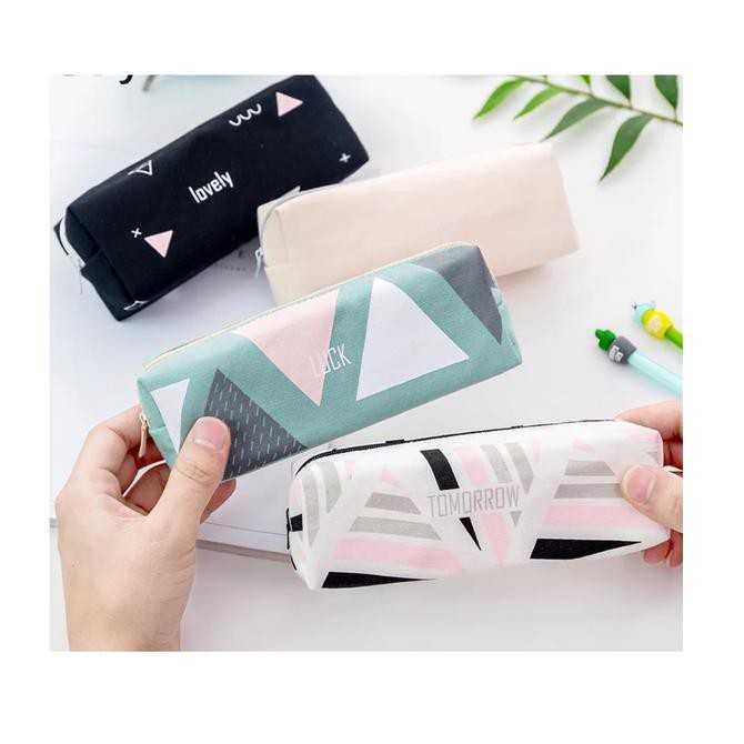 

TP0013 Tempat Pensil Abstrac Design - strive BERMUTU