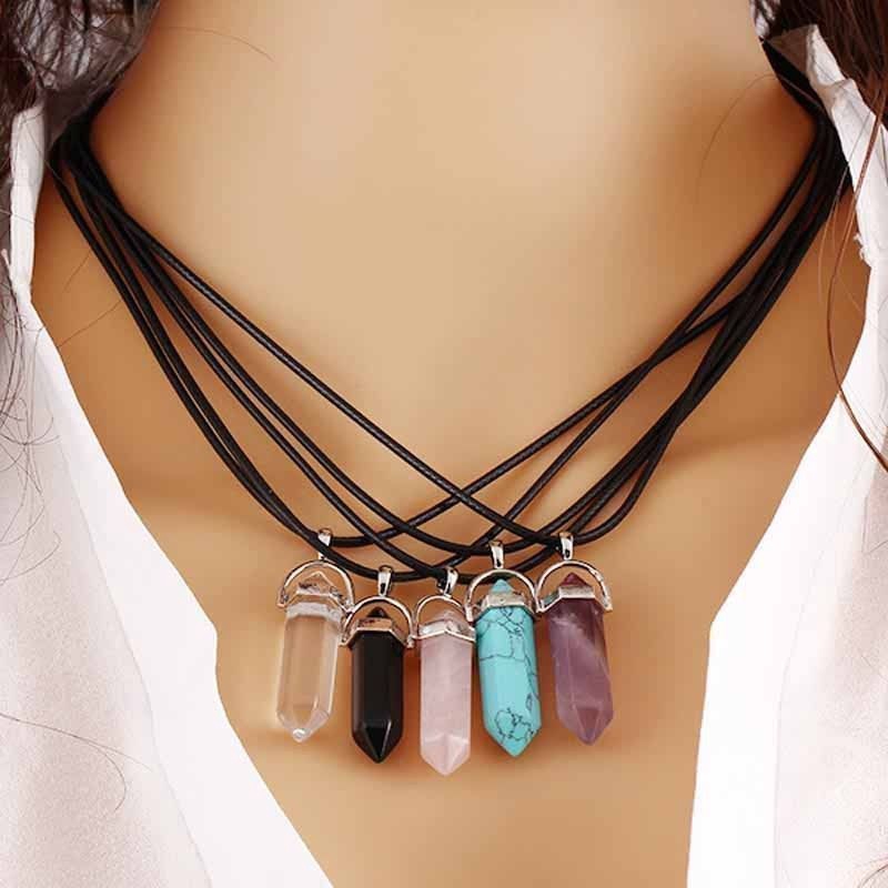 Chakra Titik Penyembuhan Gaya Etnik Kalung Berlian Batu Permata Fashion Kuarsa Kristal Batu Kolom Liontin Kristal Alami Hexagonal