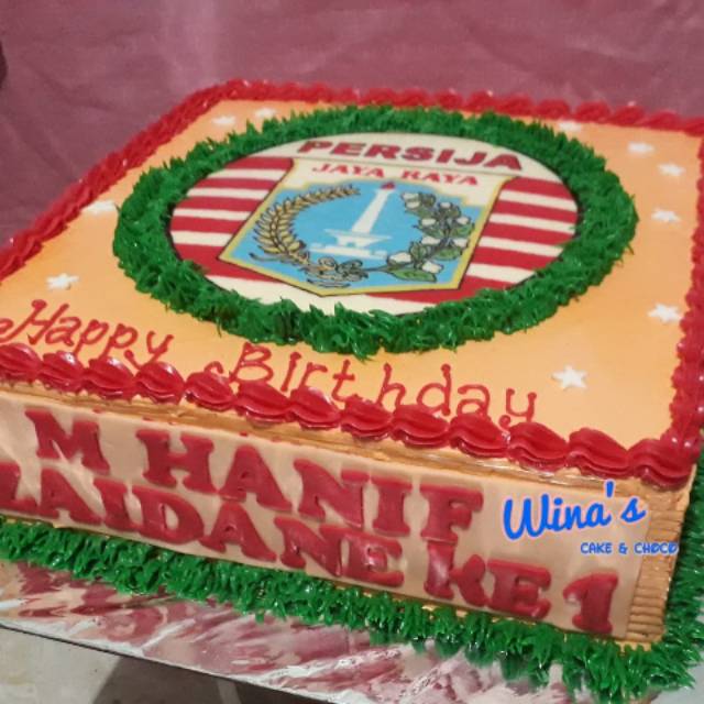 

Cake ultah persija uk. 30 x 30 cm