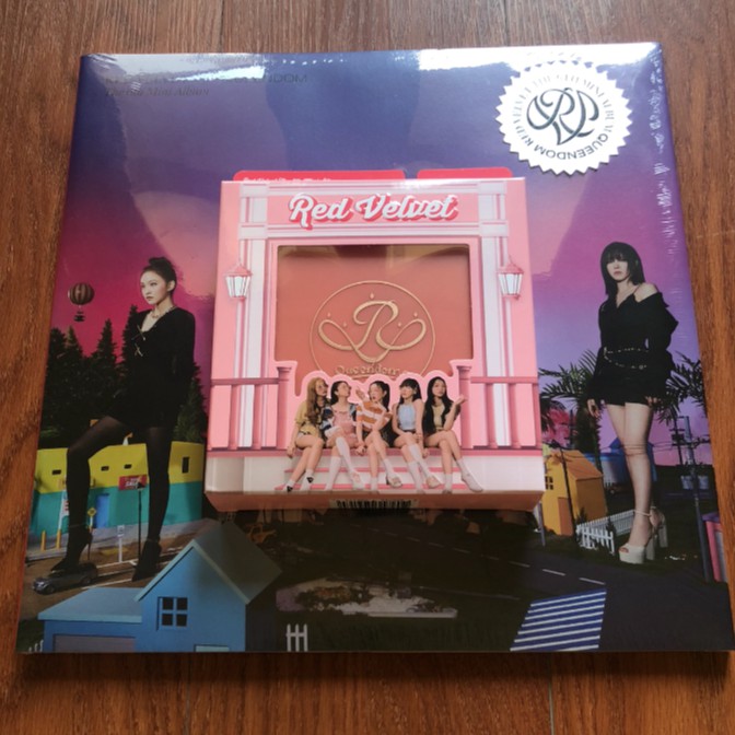 RED VELVET - QUEENDOM