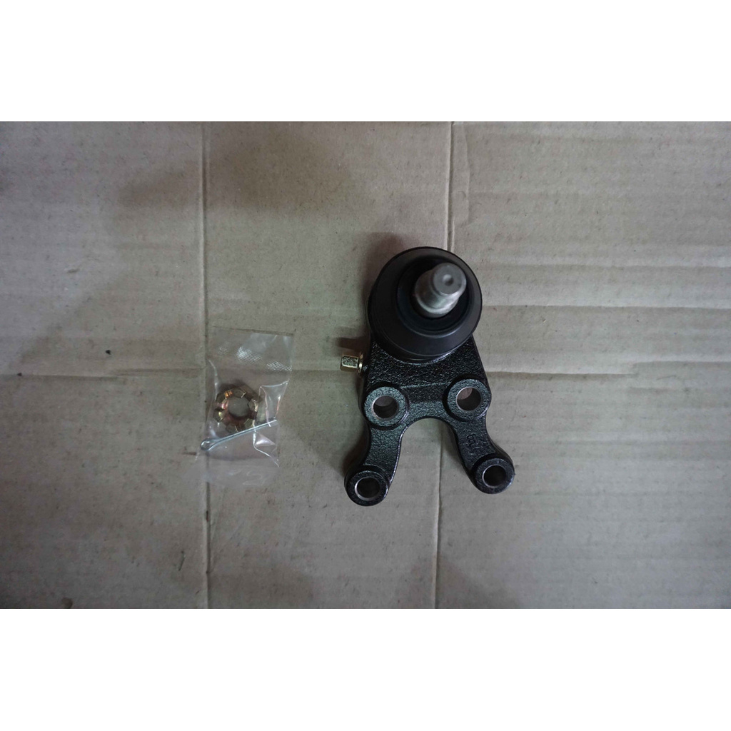 Ball Joint Bawah Mitsubishi L200