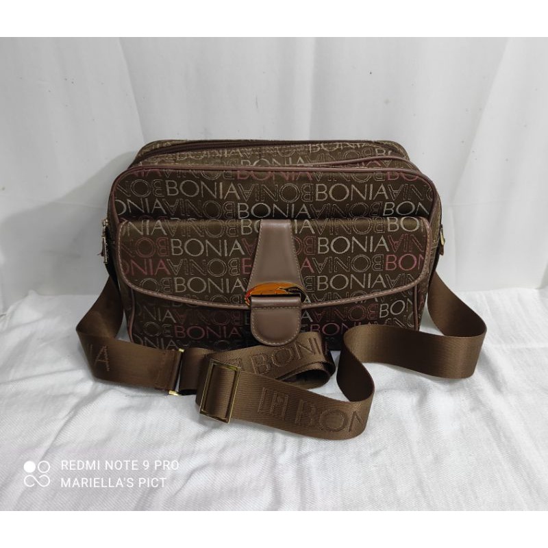 PRELOVED TAS SELEMPANG BONIA KANVAS