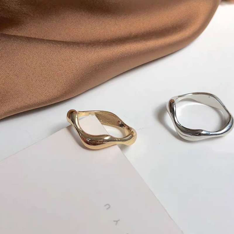 Cincin Jari Telunjuk Model Gelombang Tidak Teratur Warna Emas Perak Gaya Korea Untuk Wanita