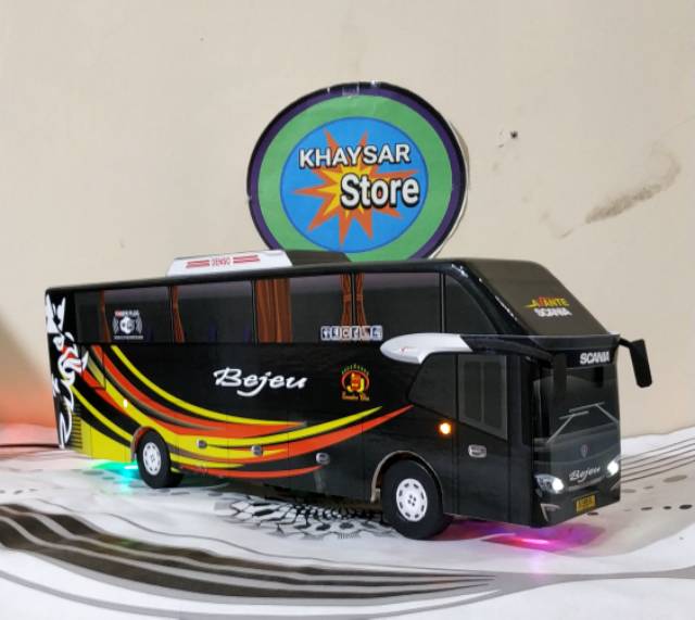 Miniatur Bus bis avante Bejeu plus lampu