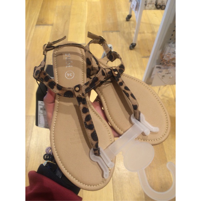 AUBREY Flat RUBI