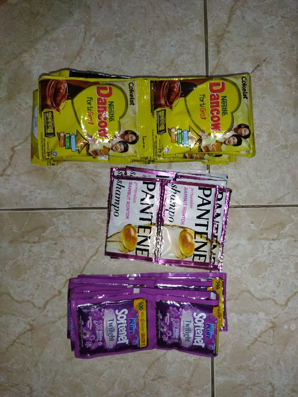 So Klin Softener 1x Bilas Pewangi Dan Pelembut Pakaian Sekali Bilas Kemasan Saset