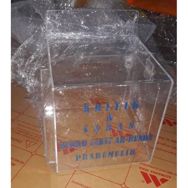 

Kotak kritik dan saran acrylic , kotak saran akrilik 20x20