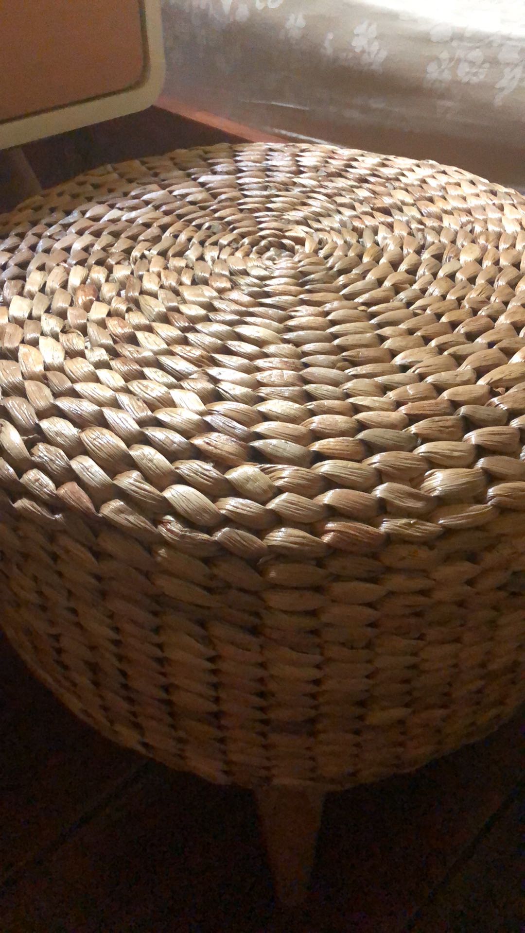 Me&dots - Kursi Enceng Gondok Besar