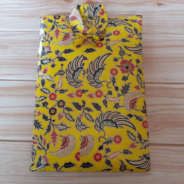 

KERTAS KADO MOTIF RONDOM