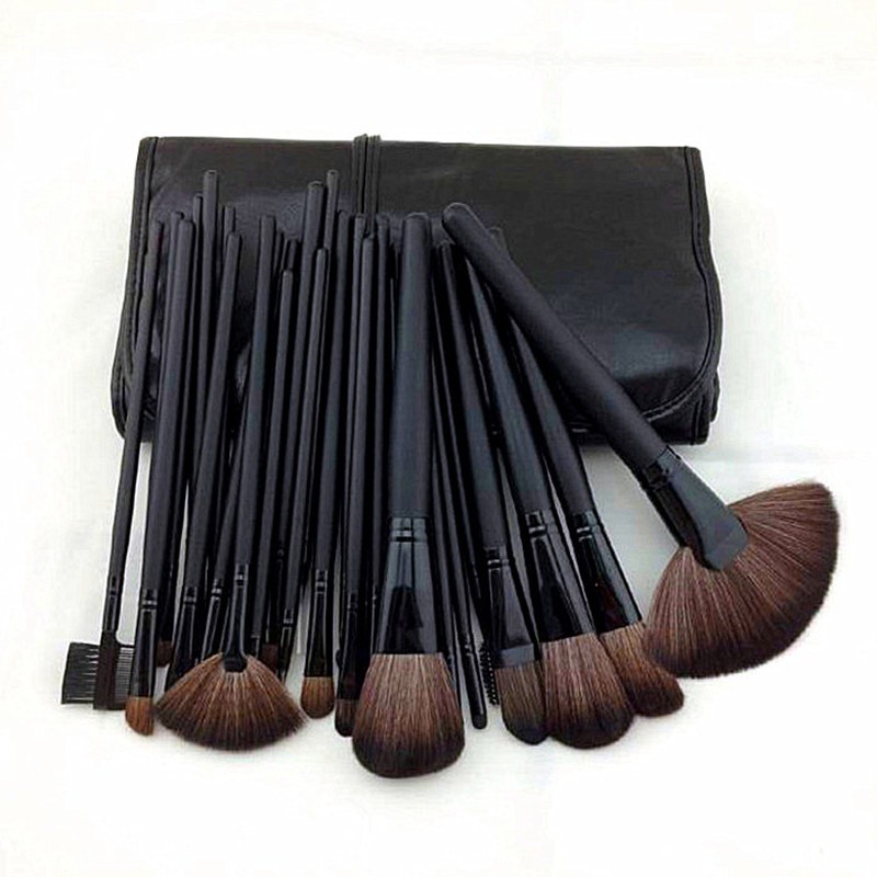 24pcs / Set Brush Eyeshadow Gagang Kayu Untuk Makeup / Kosmetik Wanita