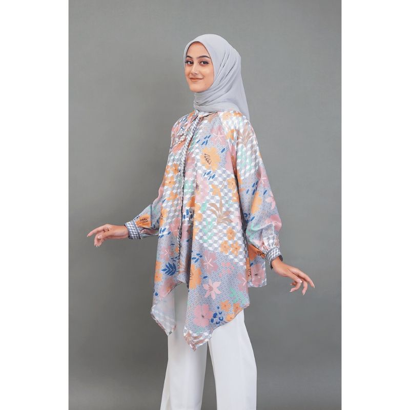 Nada Puspita Fiori Ruffle Long Shirt New