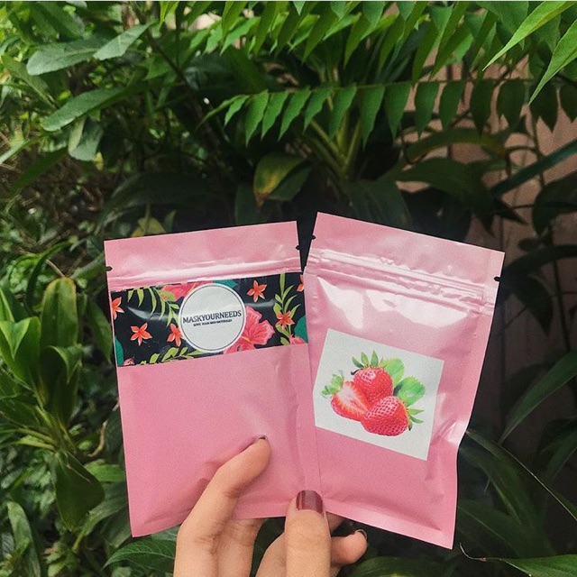 

MASKYOURNEEDS STRAWBERRY