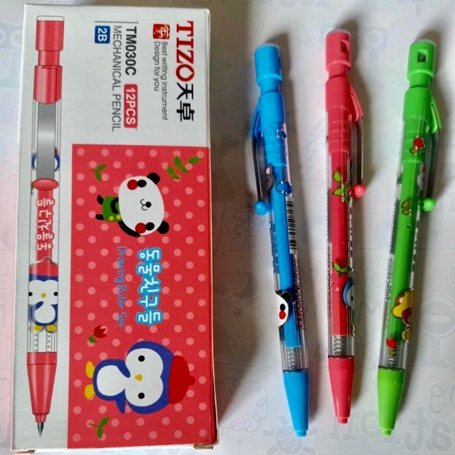 

Menakjubkan Pensil Mekanik 2.0Mm Isi 12 Pc Ada Serutan Merk Tizo Gilaa!!!