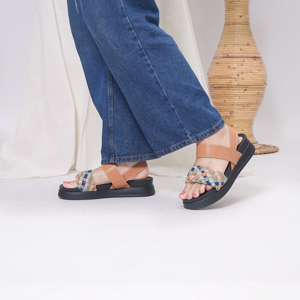 Sara Sara LOREE Sandal Tali Wanita Sendal Slop Cewek Casual Selop Platform Tanpa Hak Sol Karet Kekinian