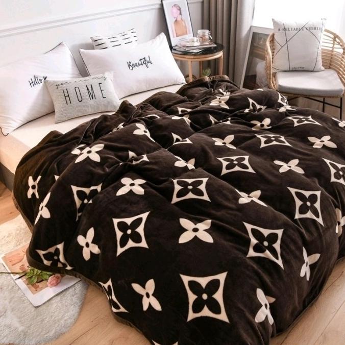selimut bulu halus super lembut 180x200 list tebal impor termurah
