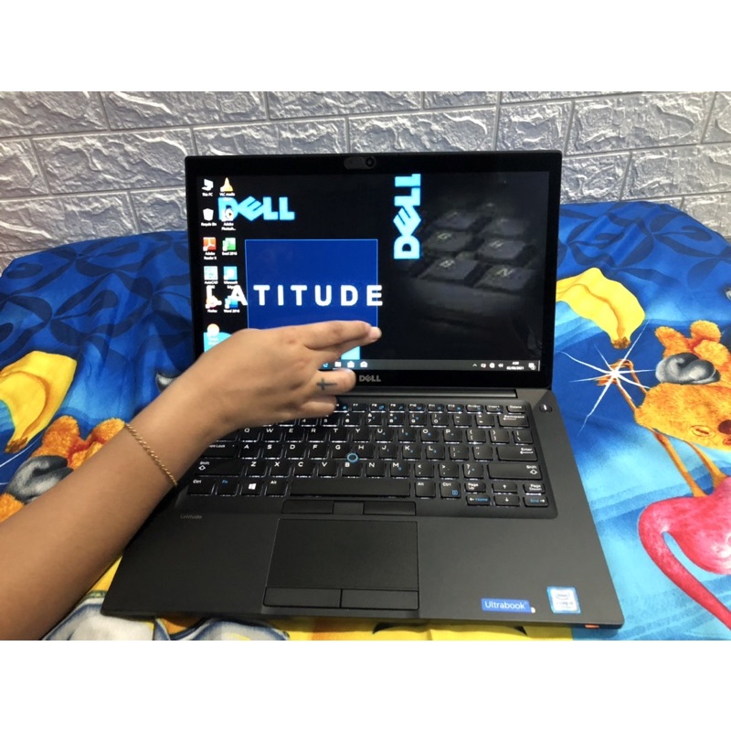 Laptop Ultrabook Dell Latitude E7470 Core i5 RAM 8GB SSD 256 Camera Touchscreen Layar Sentu IPS Full