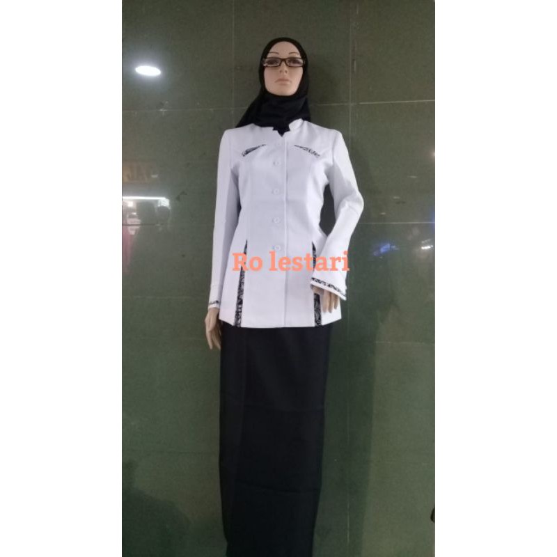 blazer hipu lis batik set rok