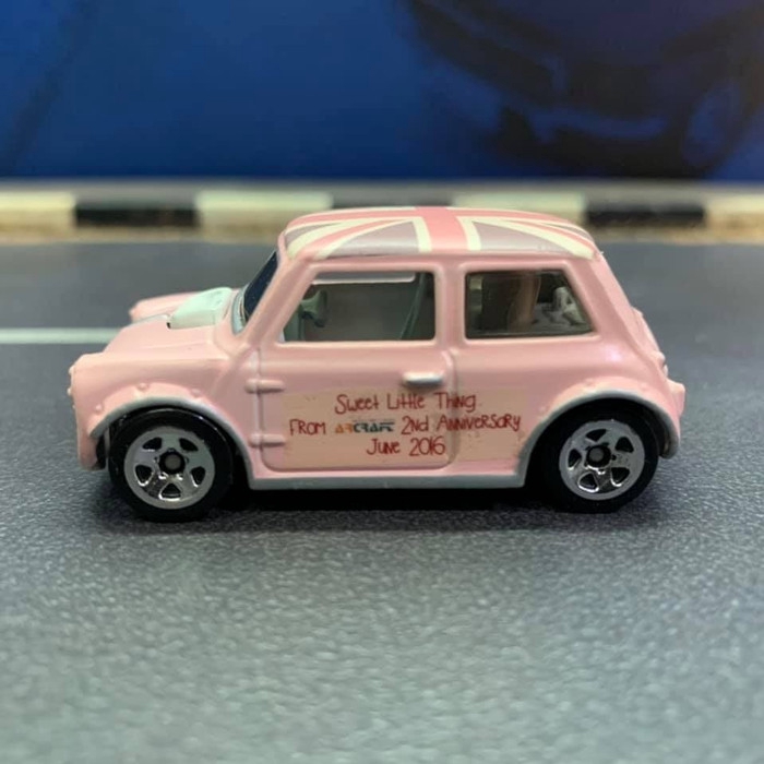 Hotwheels Custom Morris Mini Sweet Little Things by Arcraft