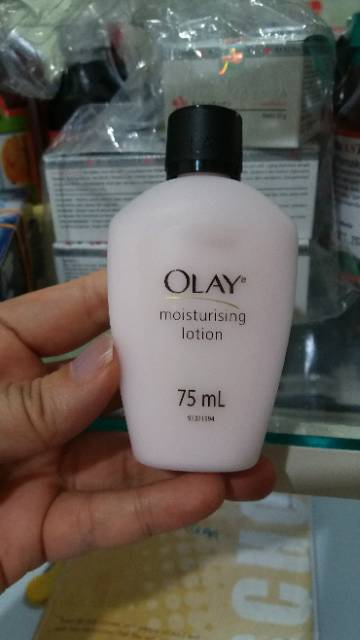 oil of ulan moisturiser