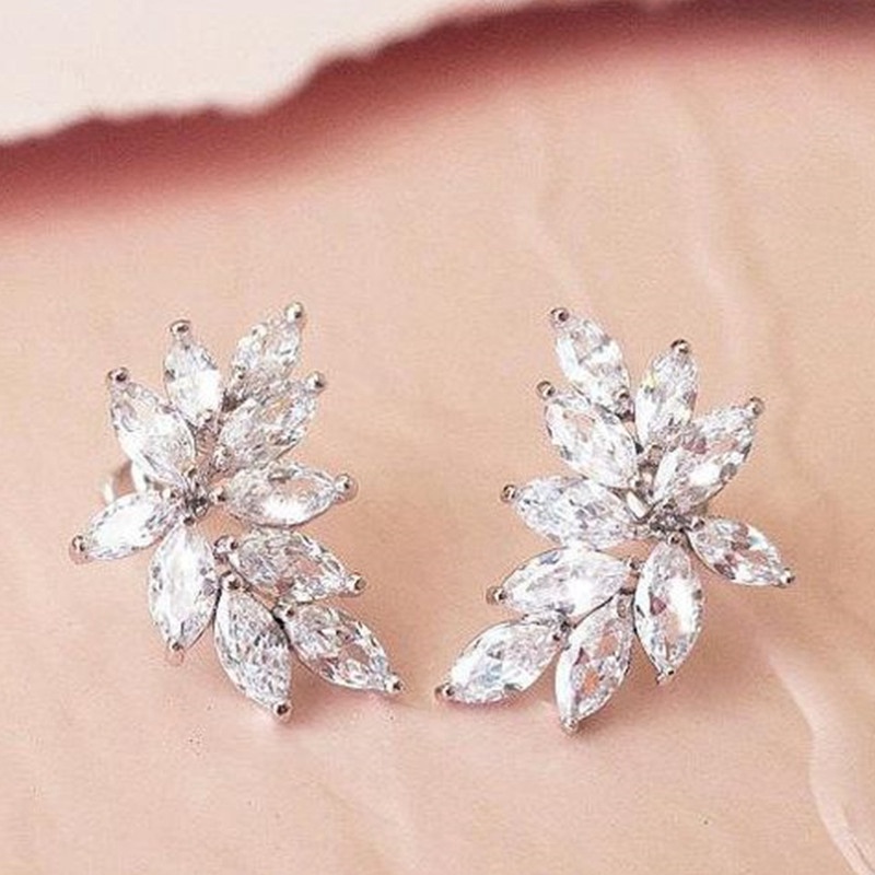 Anting Tusuk Desain Daun Hias Cubic Zirconia AAA Untuk Wanita