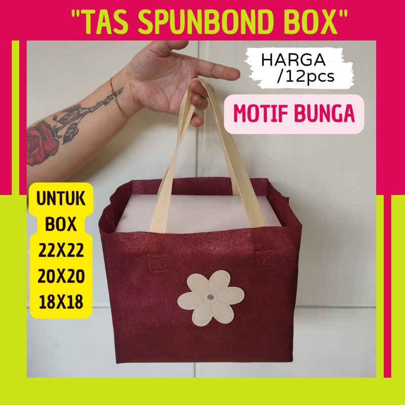 

Tas spunbond box 22x22 20x20 18x18 motif bunga / tas spunbond box nasi motif bunga / tas spunbond box motif bunga ukuran 22x22 20x20 / tas hajatan / tas souvenir /tas syukuran / goodie bag