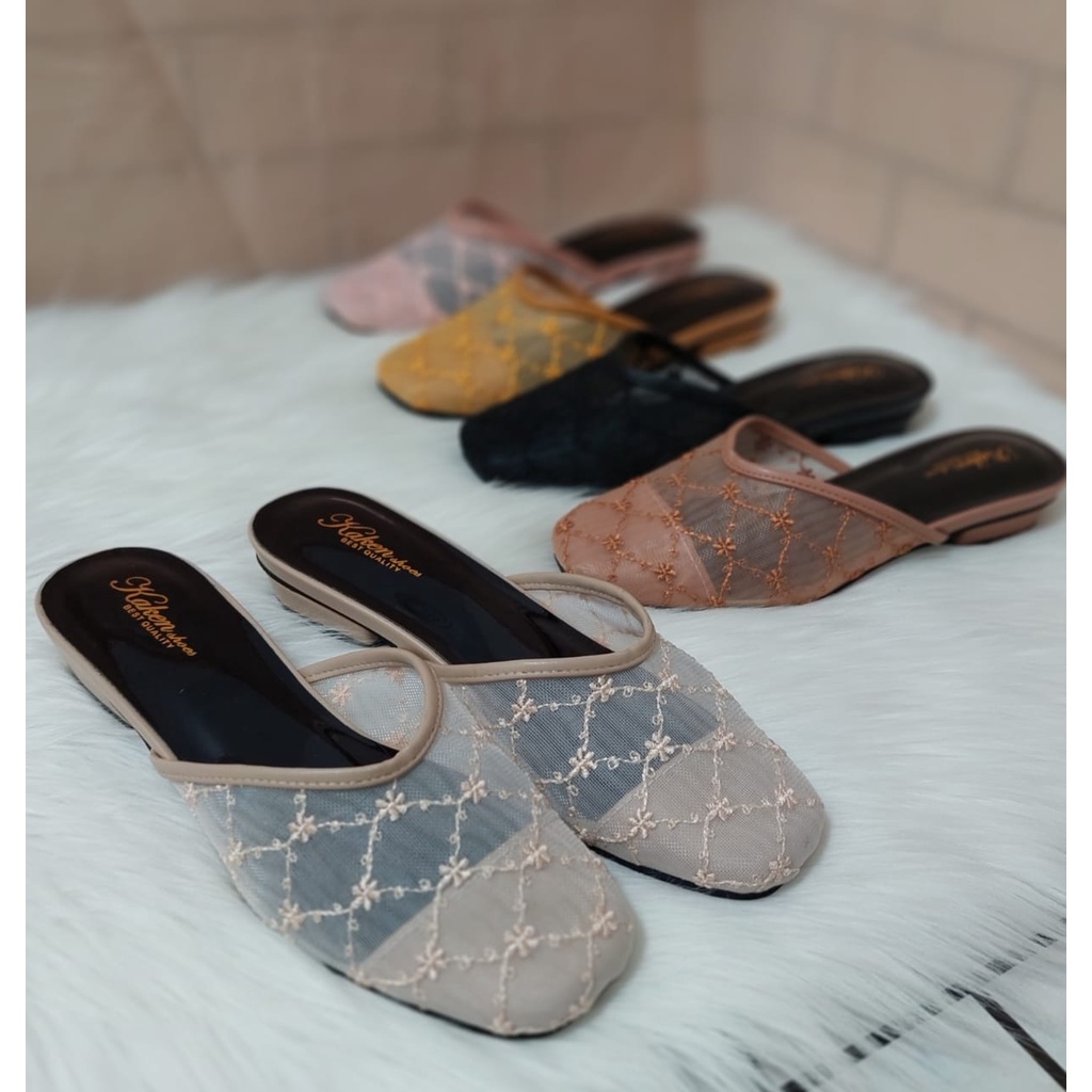 SANDAL PESTA ,SANDAL HAK ,SANDAL SANTAI BUSTONG 3CM ,SEPATU SANDAL HAK PENDEK  UPPER BRUKAT INPORT SLIP ON  ELEGANT  BY KAKEN YD25,