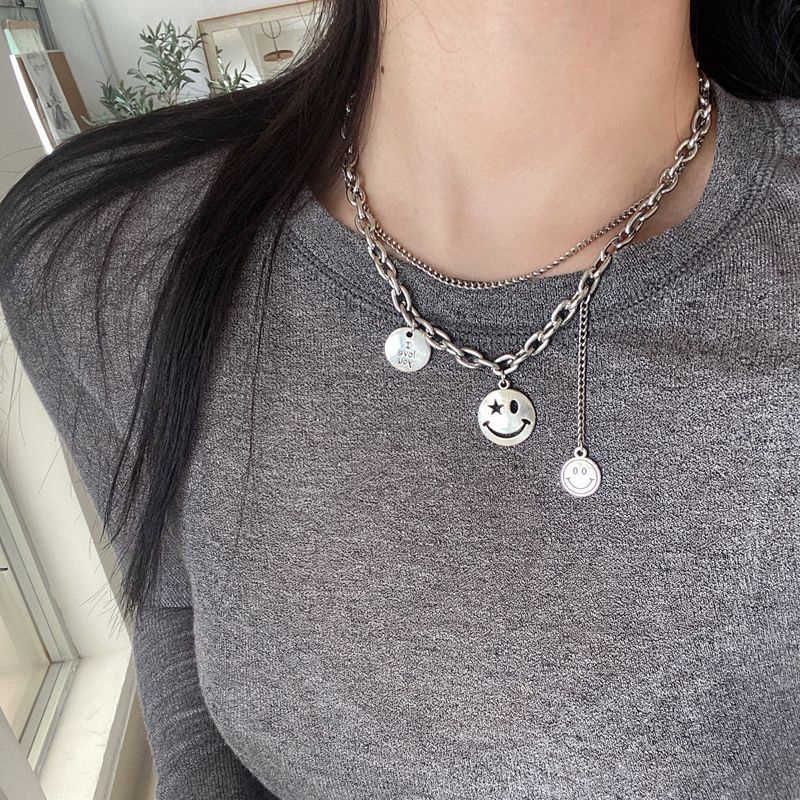 Kalung Rantai Dengan Liontin Smiley Face Gaya Korea Untuk Wanita