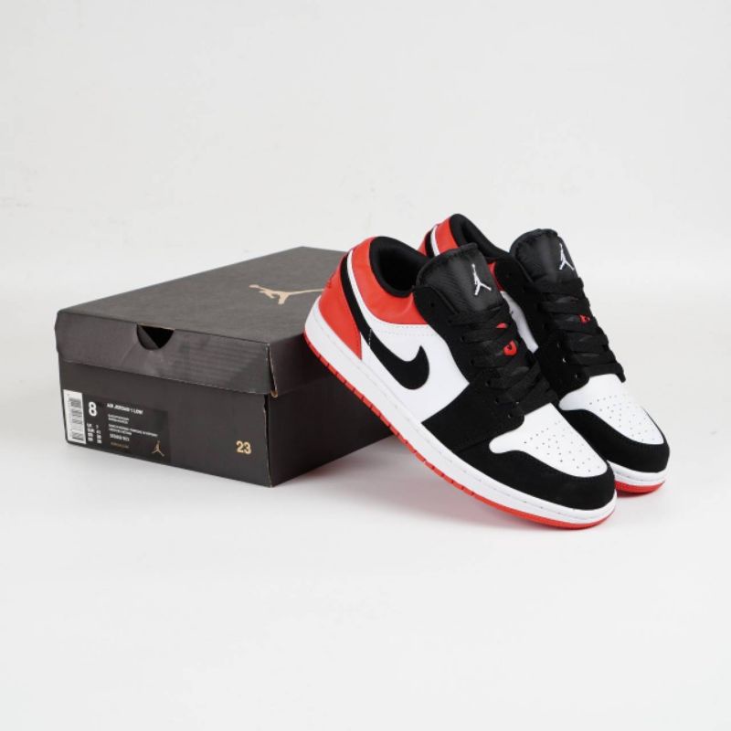 Nike Jordan 1 Low Black Toe