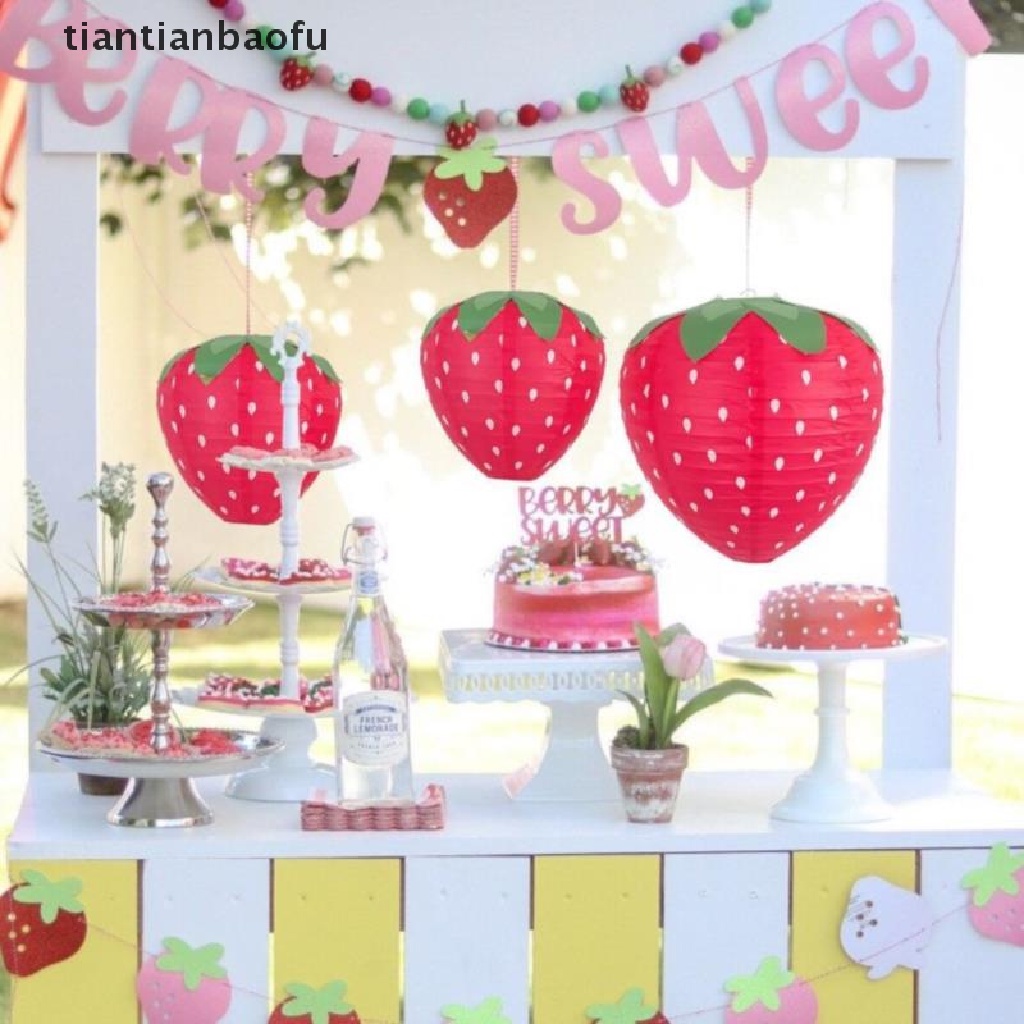 Ornamen Lentera Kertas Gantung Bentuk Strawberry 3D Untuk Dekorasi Pesta Ulang Tahun