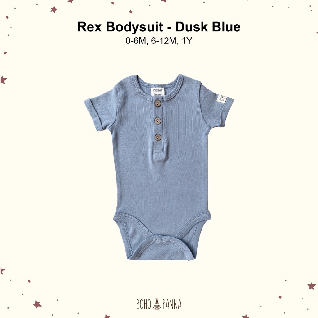 Bohopanna Rex Bodysuit | Baju Jumper Bayi New Born Lengan Pendek Perlengkapan Kado Lahiran Pakaian Bayi Baru Lahir Baby Jamper Jumpsuit Jamsuit Jamswit Jumsuit Jumswit Anak Bayi Laki Laki Perempuan Cowo Cewe Cowok Cewek 0 6 12 Bulan Bohobaby Bohopana-Dusk Blue