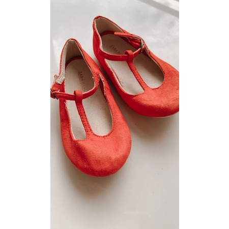 preloved sepatu zara anak perempuan merah