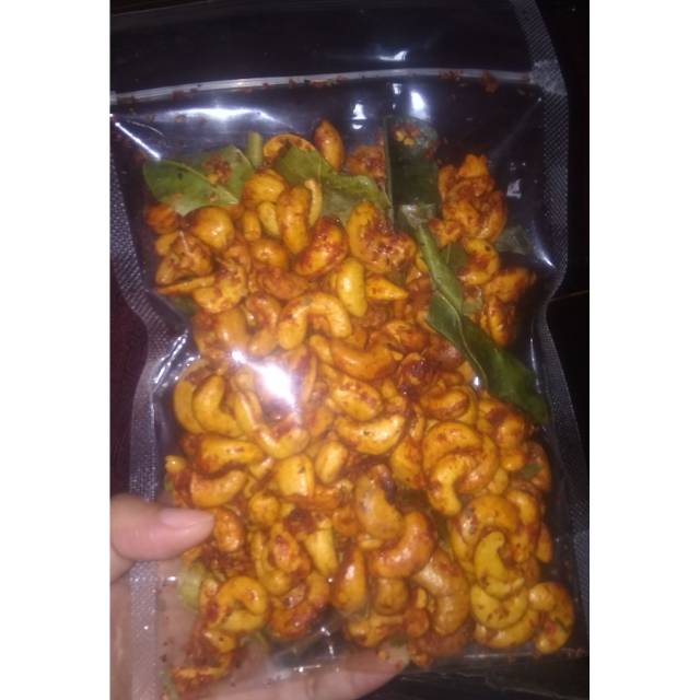 

500gr KACANG METE PEDAS MANIS PLIKET