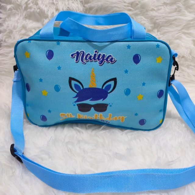 

Tas souvenir ultah slempang unicorn 2 in 1