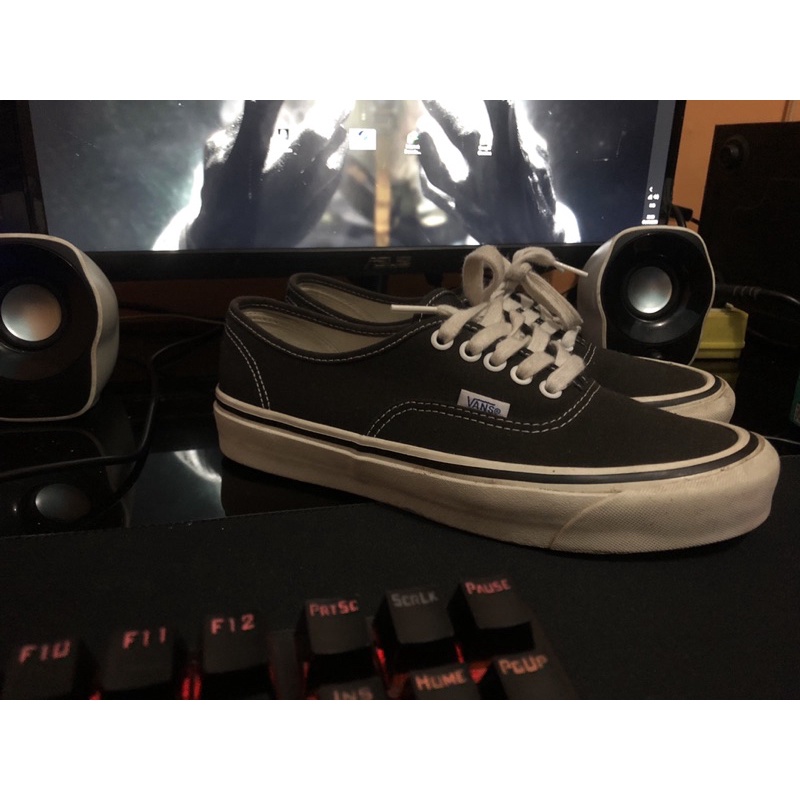 vans authentic anaheim