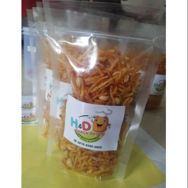 

Keripik mustofa plus kacang