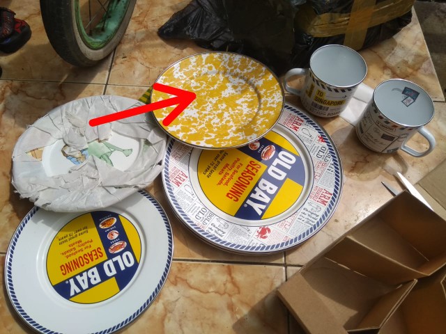 Piring Enamel 22cm Motif