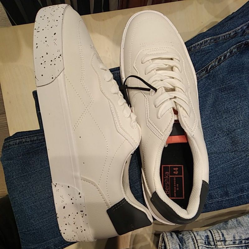JASTIP sepatu sneakers bershka original new cowok