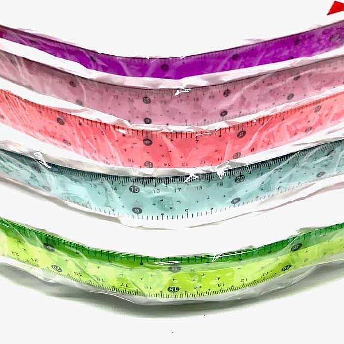

Penggaris Flexibel 30 cm Panjang Mistar Lentur Garisan Alat Pengukur