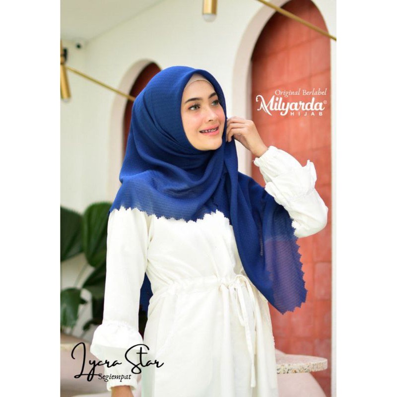 segi empat lycra star milyarda hijab